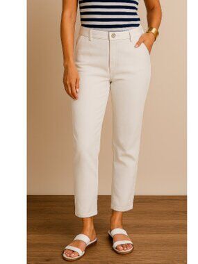 ✨🤍 NWT LOFT Monroe slim mid rise white pants 🤍✨